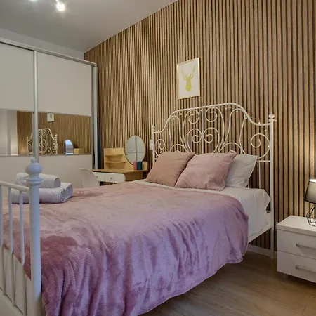 Niceapart Near Old Town